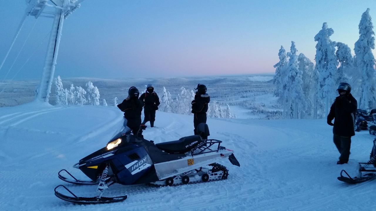 Hotelli Suomutunturi Kültér fotó